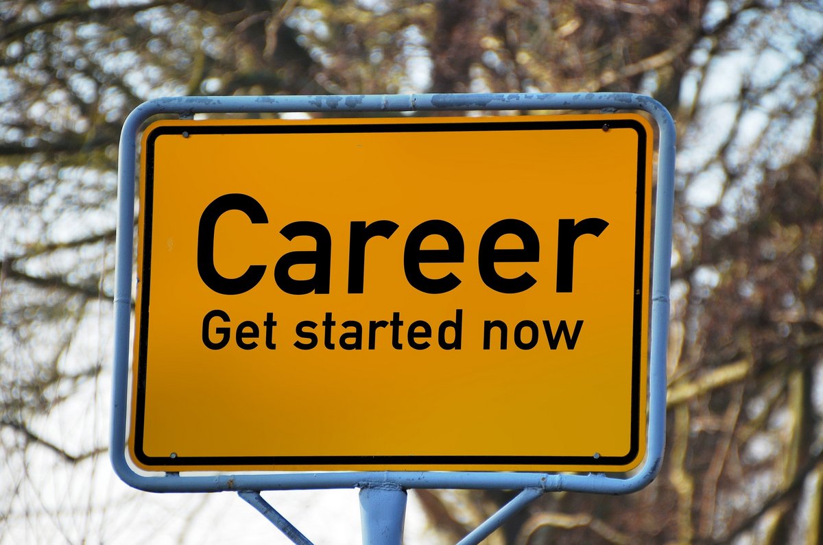 Sign that says: Career get started now